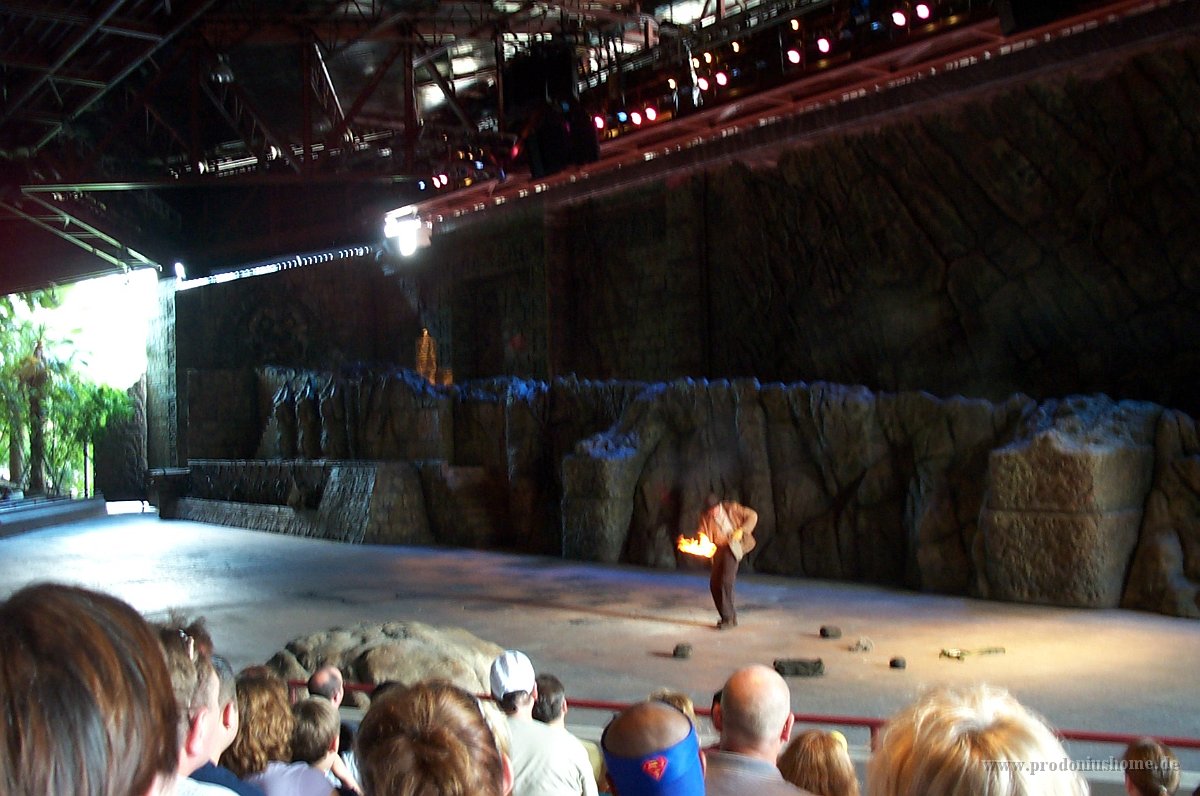 832 - MGM - Indiana Jones Stunt Spectacular