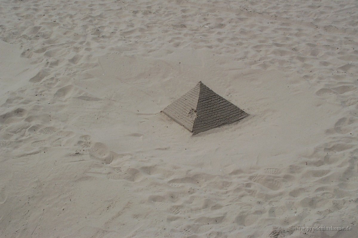 1082 - Sandkunstwerk