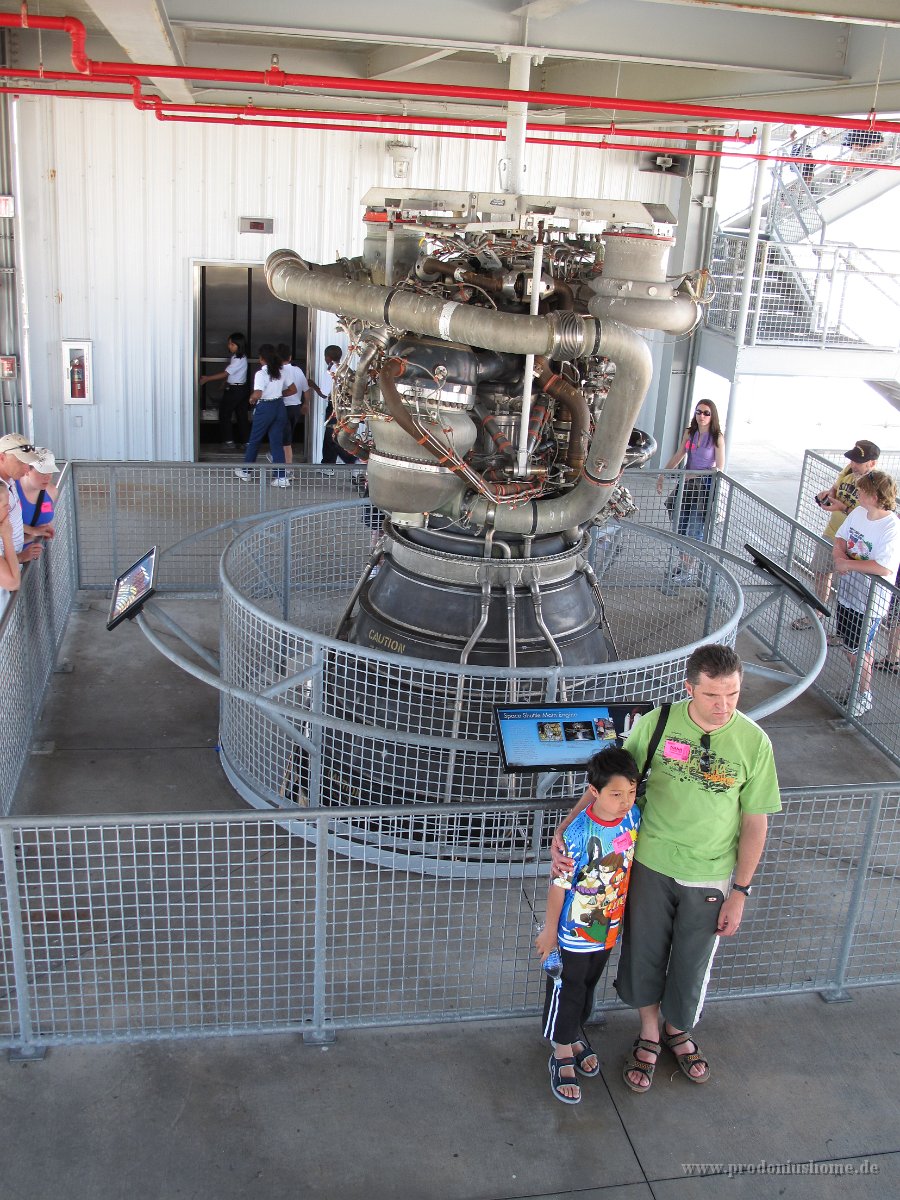 IMG 0569 - Kennedy Space Center - Space Shuttle Main Engine