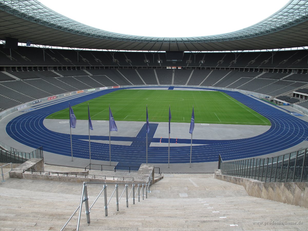 IMG 2027 - Olympiastadion - vom Olympischen Feuer