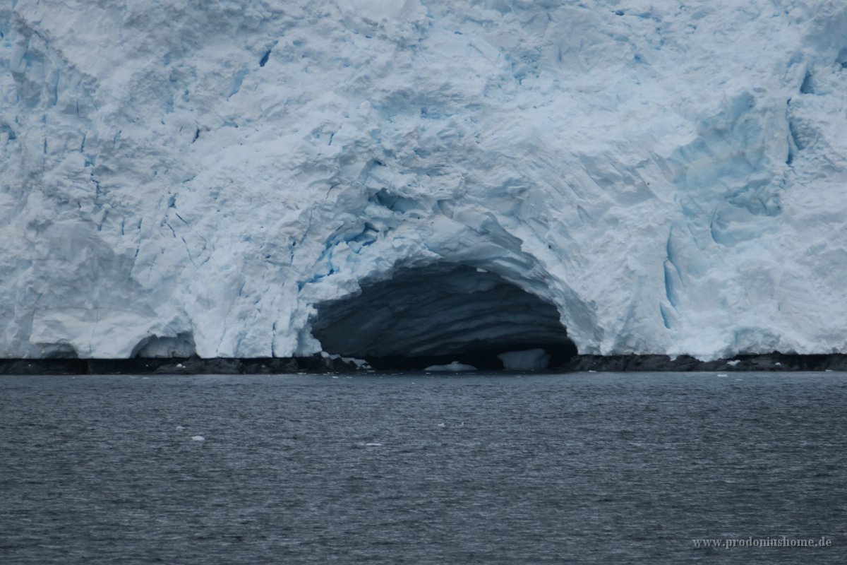 250 G3X IMG 4597 - Cuverville Island - Port Lockroy