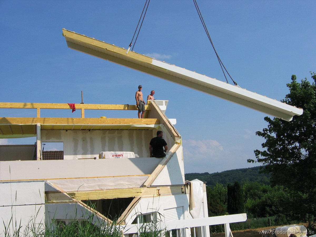 910 - 13.07.2005 - 17 Uhr 45 - Das 1. Dachteil